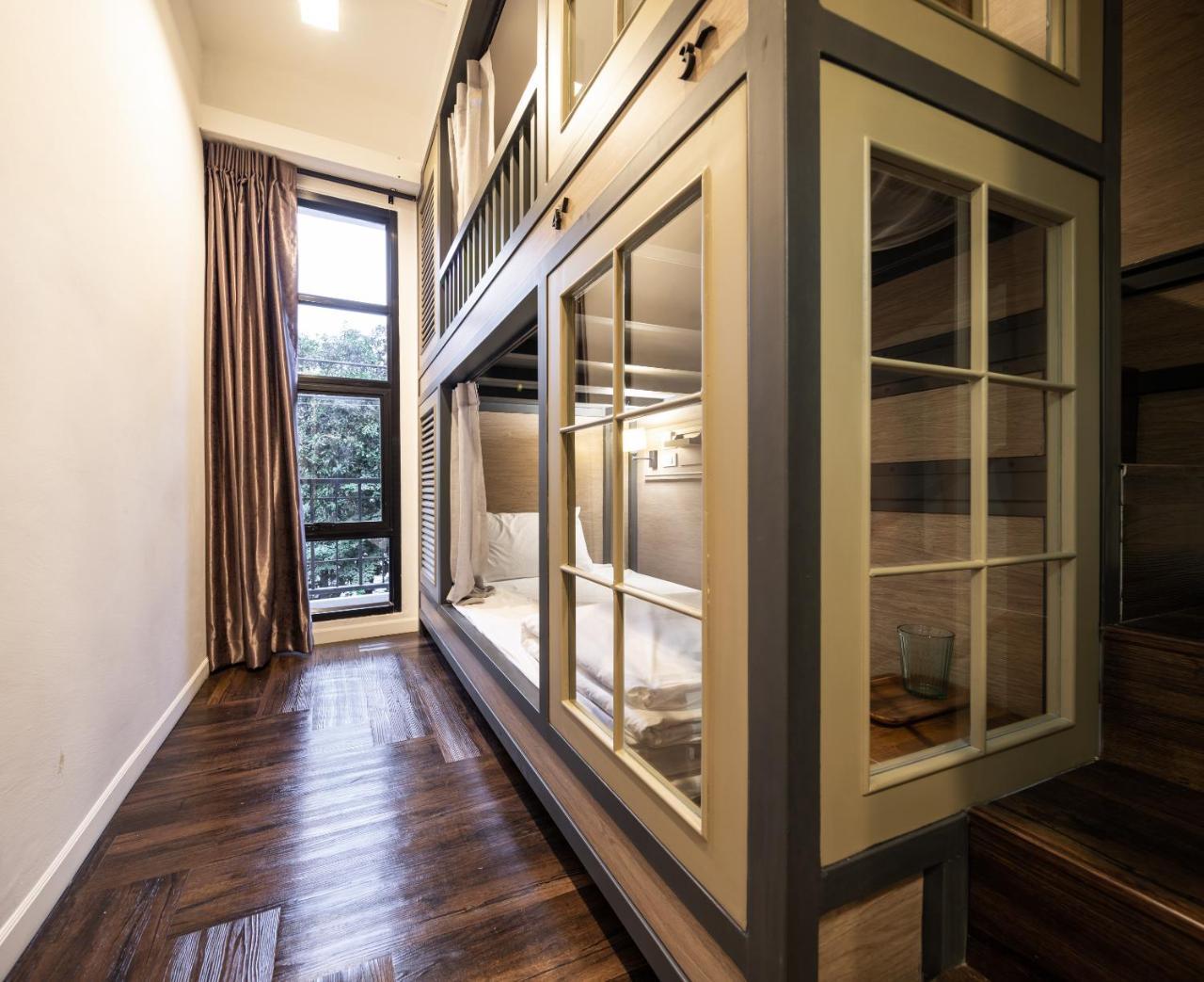 Albergue Warm Window Silom Bangkok Exterior foto